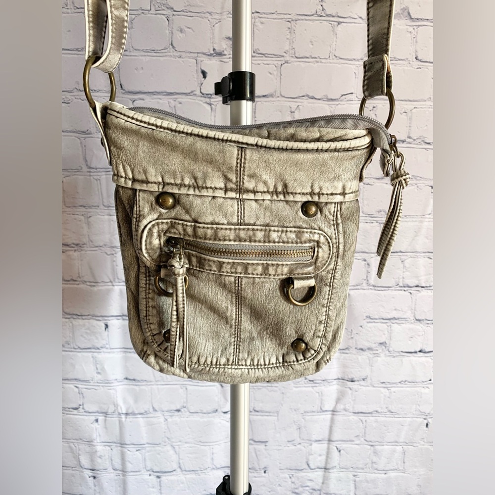 Gray Casual Crossbody Purse